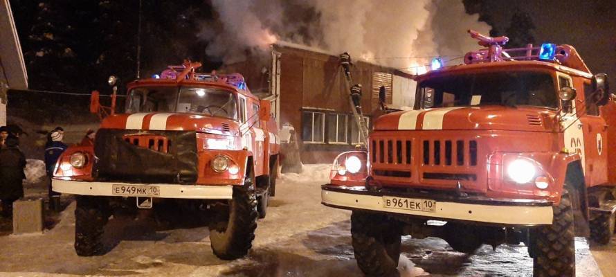 Гуманитарный центр сгорел в районе Карелии (ФОТО)