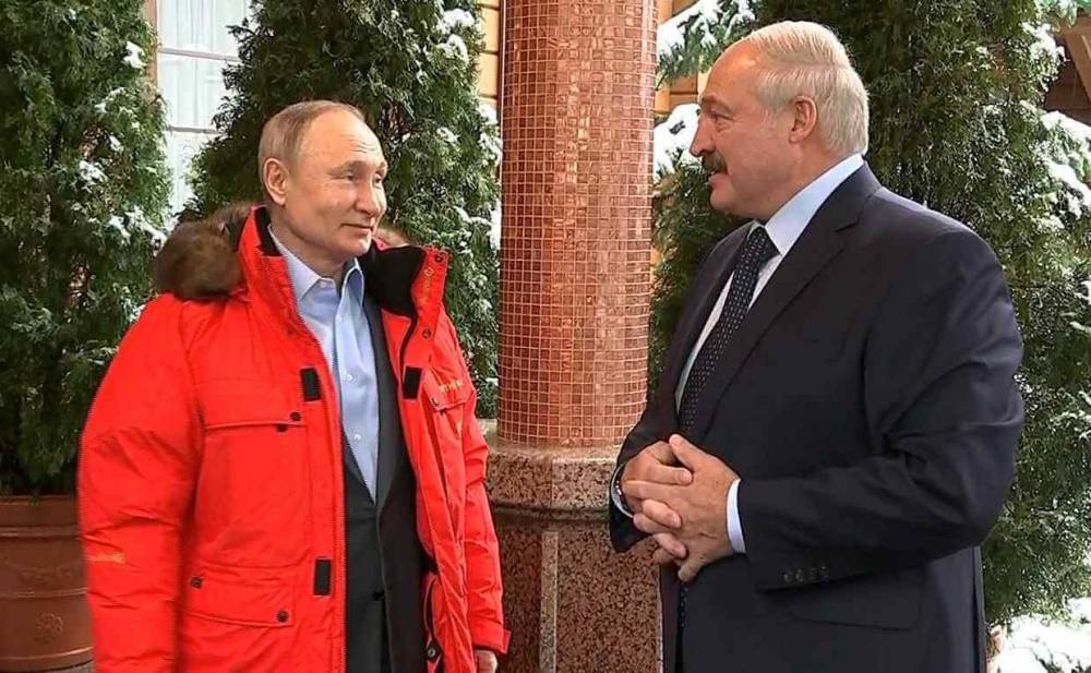 Лукашенко собирается в Россию за деньгами и не хочет ни с кем делиться властью