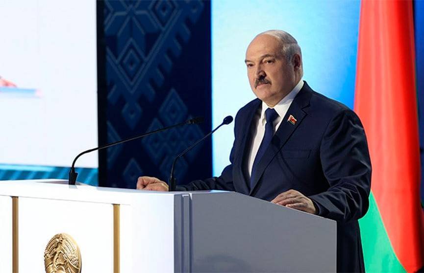 Лукашенко: Проект новой Конституции будет подготовлен в течение года, референдум – в начале 2022 года
