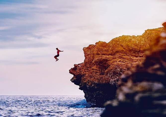 В Чехии пройдет чемпионат по прыжкам со скалы в воду