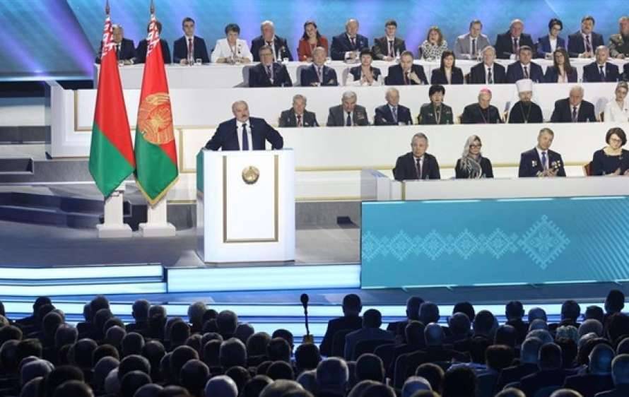 Лукашенко назвал условия, при которых уйдет из власти