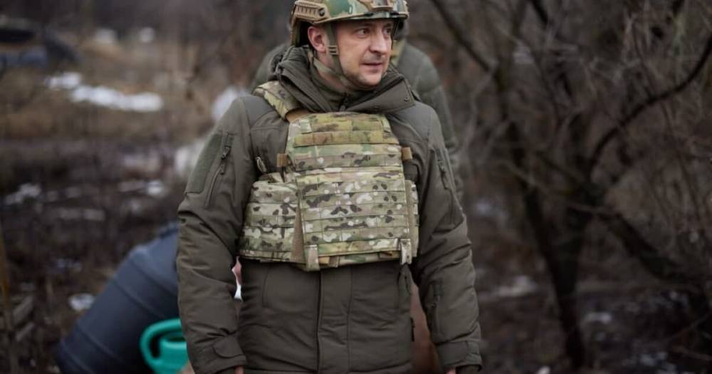 Зеленский посетил передовую на Донбассе и получил значок от бойцов (ФОТО)