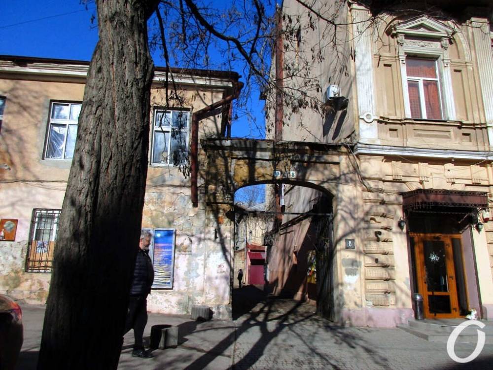 Одесский дом в переулке Некрасова: чего опасаются жители? (фото)