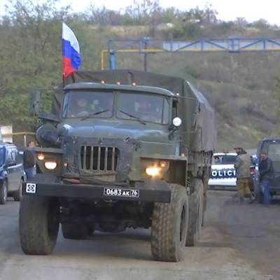 Российские миротворцы сопроводили колонны автотехники Азербайджана в Карабахе