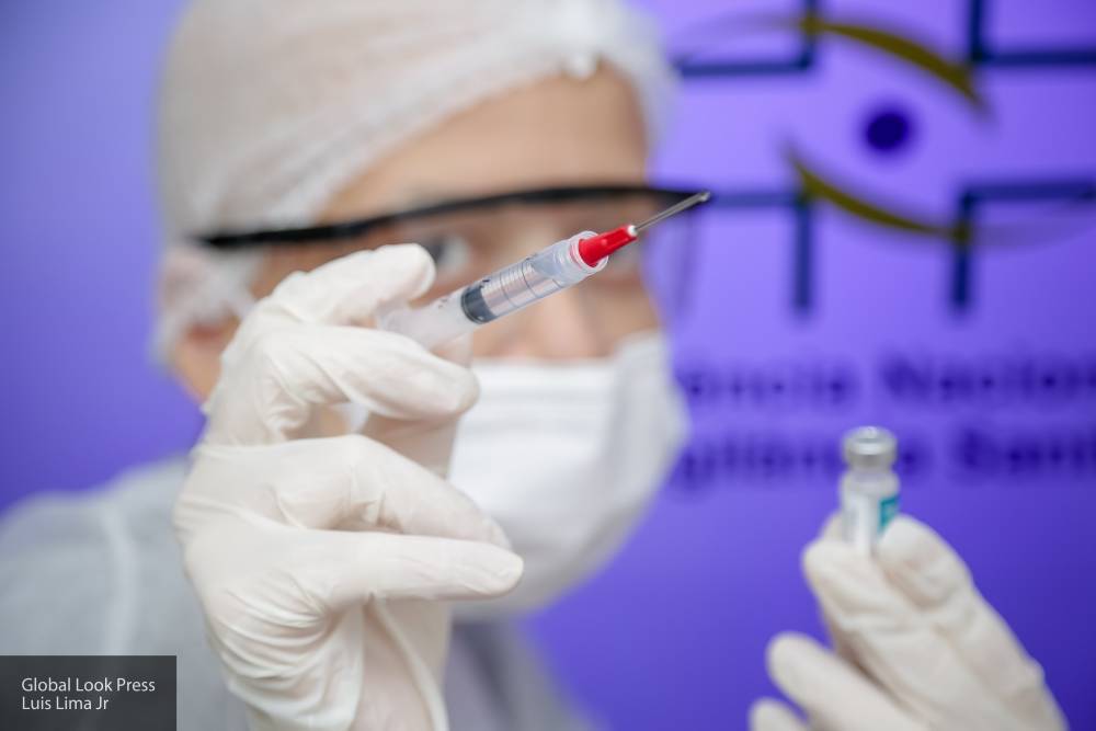 В Чехии зафиксирован первый случай смерти после вакцины против COVID-19
