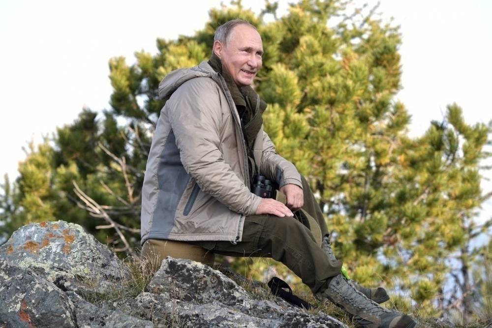 Песков: у Путина отменное здоровье, прививки нужны для его сохранения