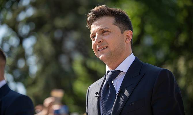 Дяченко: На выборах Зеленский обещал посадить Порошенко, но запрет телеканалов показывает, что главный оппонент власти – это Медведчук