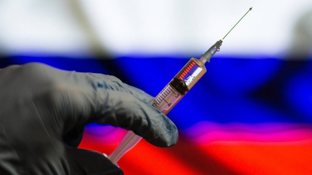 Биолог предупредила об опасном последствии вакцинации от коронавируса