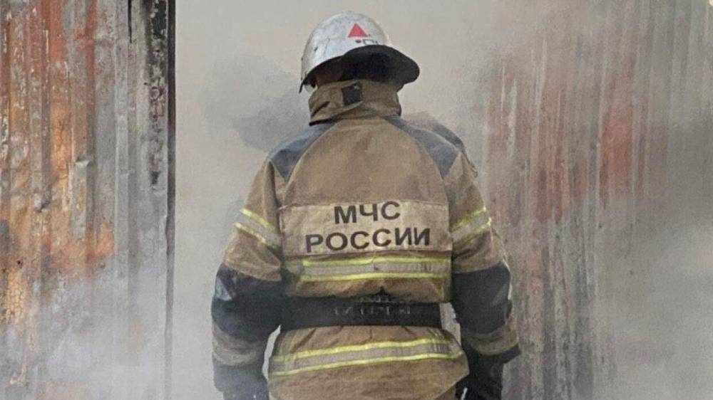 Два человека могут оставаться под завалами бывшего автокомбината в Калужской области