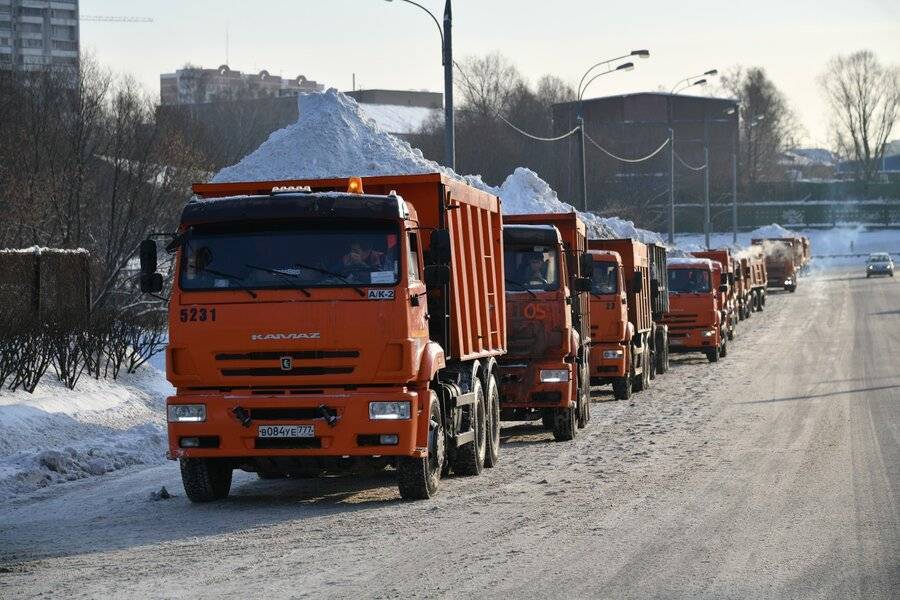 Власти Москвы могут перекрыть часть улиц в центре города для уборки снега