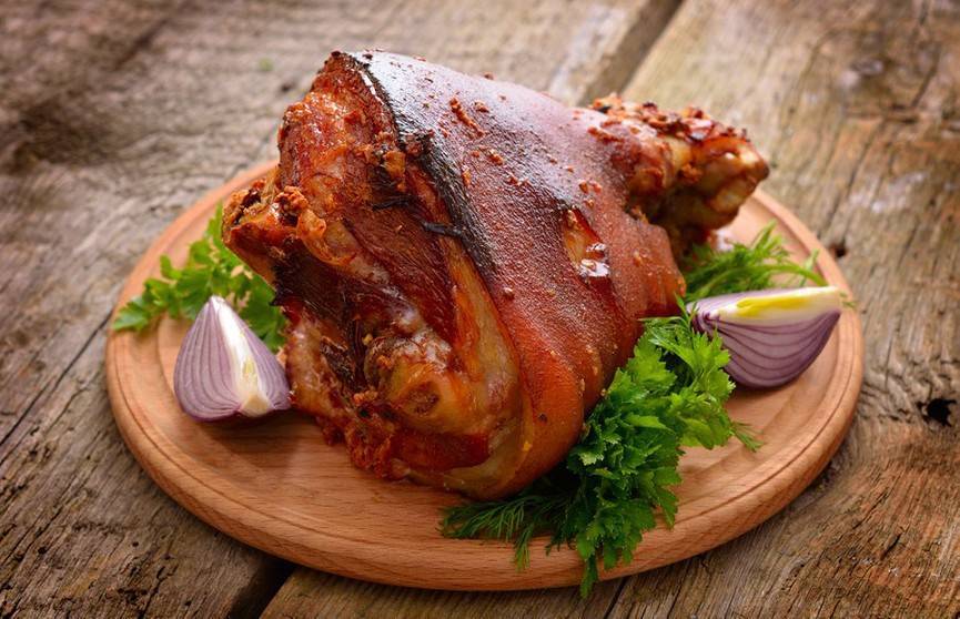 Как вкусно приготовить ароматную свиную рульку: рецепт от Юлии Высоцкой