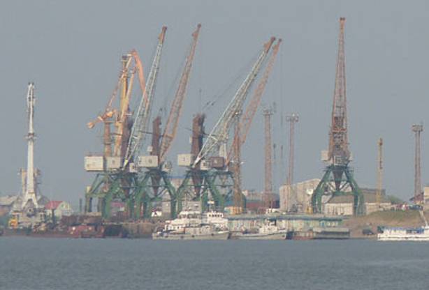 Украинские порты остались без грузов и терпят убытки из-за отмены российского транзита