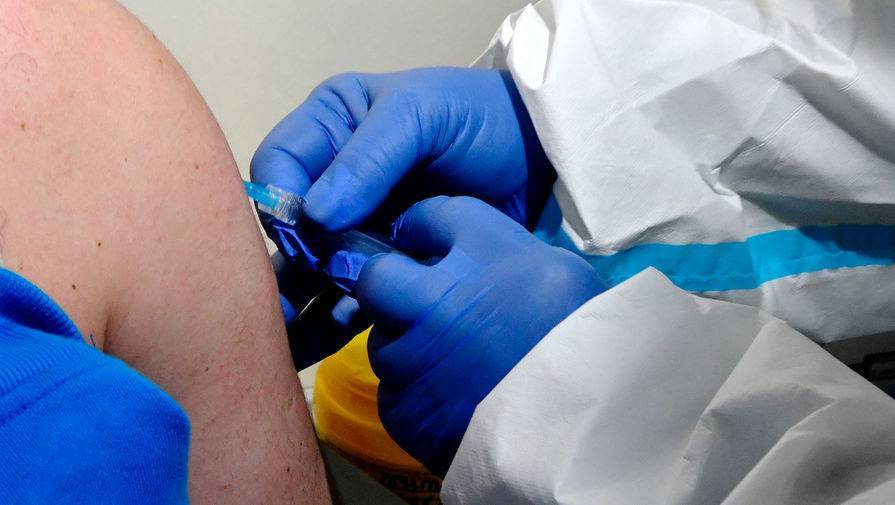 Ученые заявили о риске «постепенного устаревания» вакцин от коронавируса