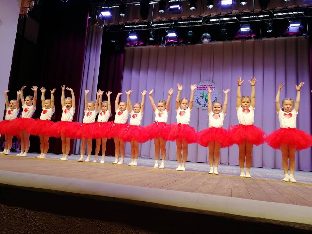 В Пикалево открылся хореографический фестиваль «Новое вдохновение» — фото