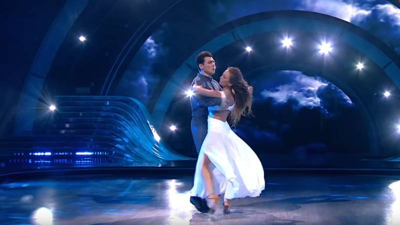 Морозов и Свечникова завершили выступление на шоу "Танцы со звездами"