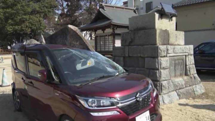 Сильнейшее за 10 лет землетрясение: Японии угрожают афтершоки и оползни