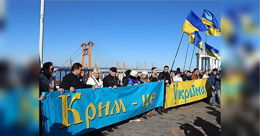 «Крым будет стоять между нами всегда»: Сванидзе «измерил пропасть» между Украиной и Россией