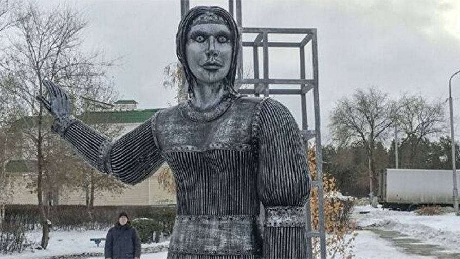 Скульптура Аленки из Нововоронежа ушла с аукциона за 2,6 млн рублей