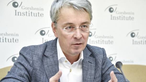 Я бы подождал со штрафами за неиспользование украинского, - Ткаченко о нарушении языкового закона