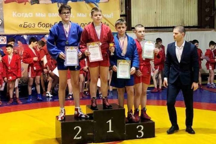 Шесть медалей привезли юные ивановские самбисты из Владимирской области