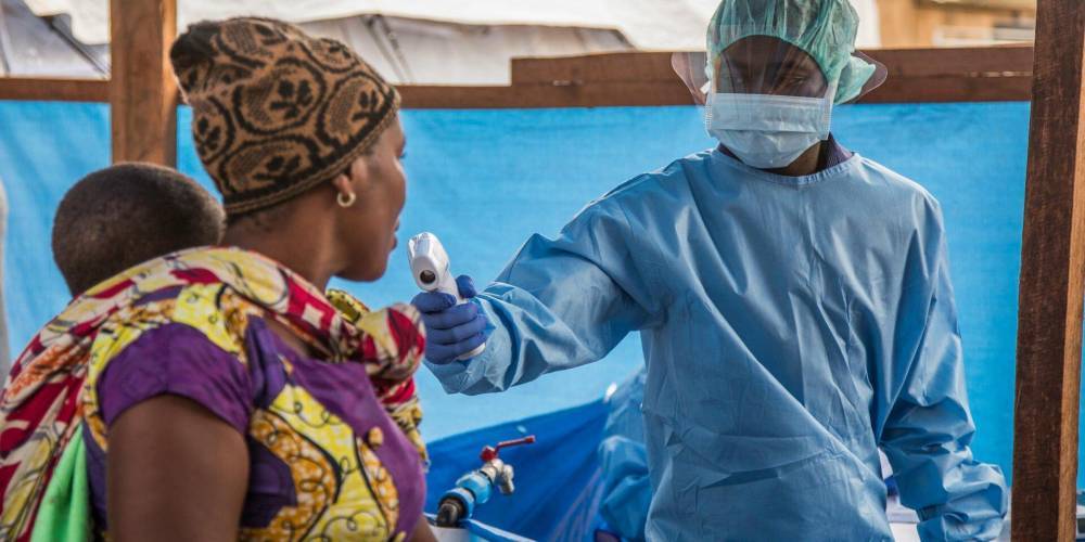 Грозит катастрофой. В двух странах Африки объявили о новой эпидемии Эболы — что происходит