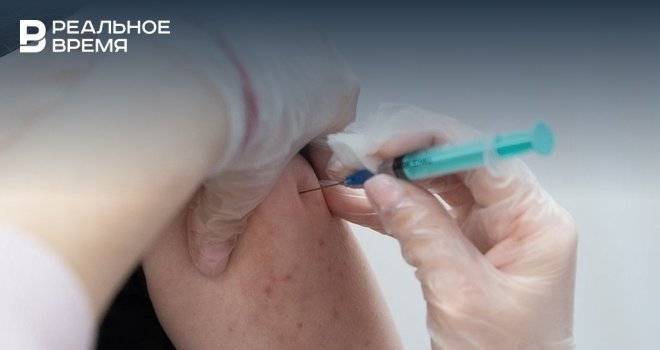 Путин поручил проверить эффективность российских вакцин против новых штаммов коронавируса