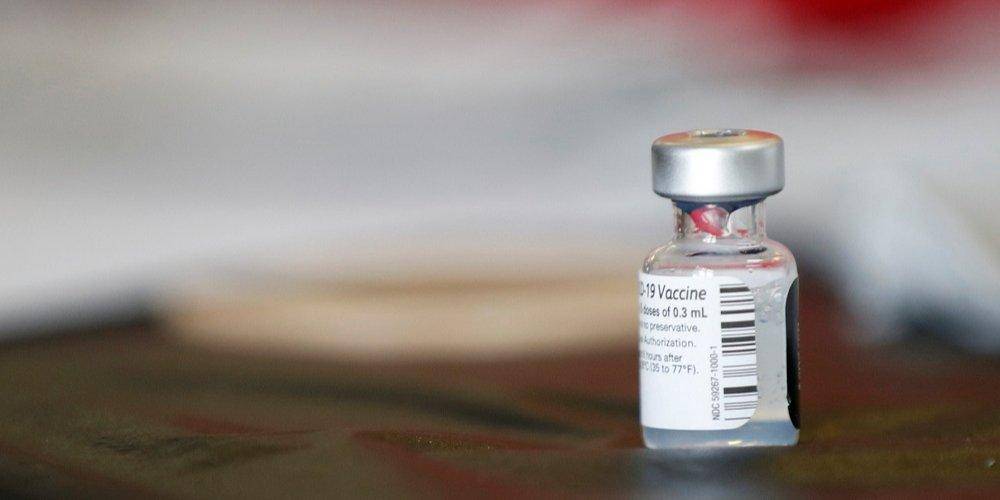 Первый этап вакцинации: в Украине сформировали списки людей, которые получат прививку от коронавируса