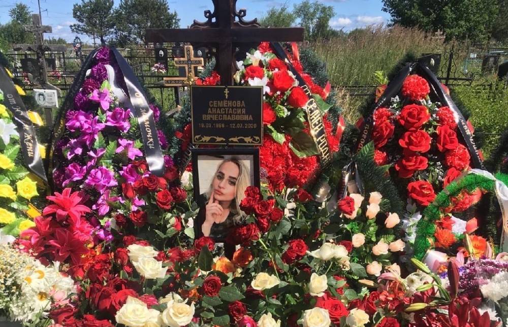 В Тверской области собирают деньги на памятник убитой девушке