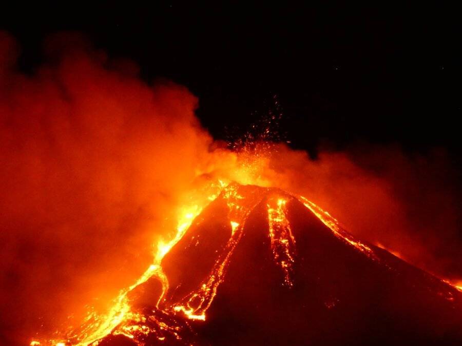 Извержение вулкана произошло на Сицилии