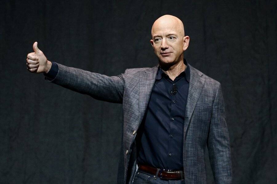 Основатель Amazon стал самым богатым миллиардером