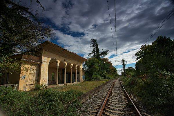 Железнодорожное движение через Абхазию «продолжит стоять»