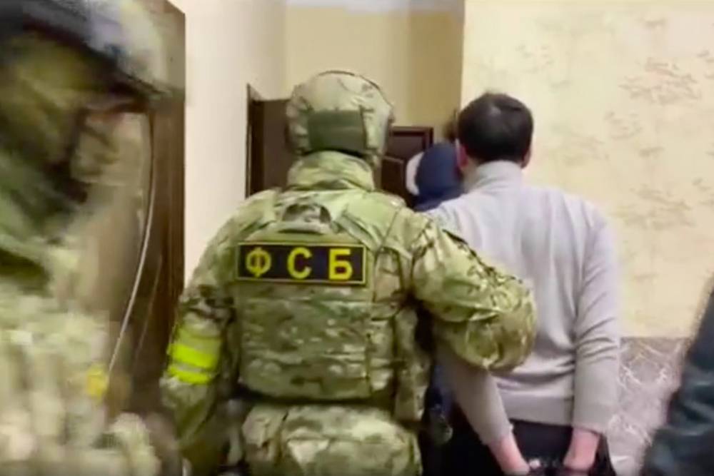 В Крыму задержали экстремистов, кготорые готовили серию терактов