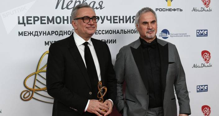 На лейбл семьи Меладзе Velvet Music подали в суд и требуют миллион рублей