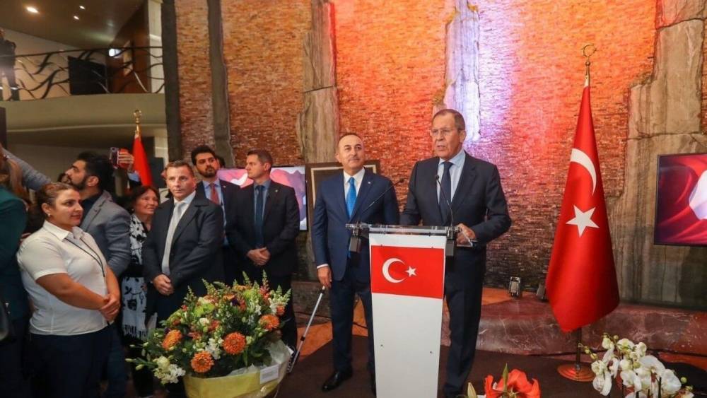 Министры иностранных дел России и Турции обсудили ситуацию в Сирии