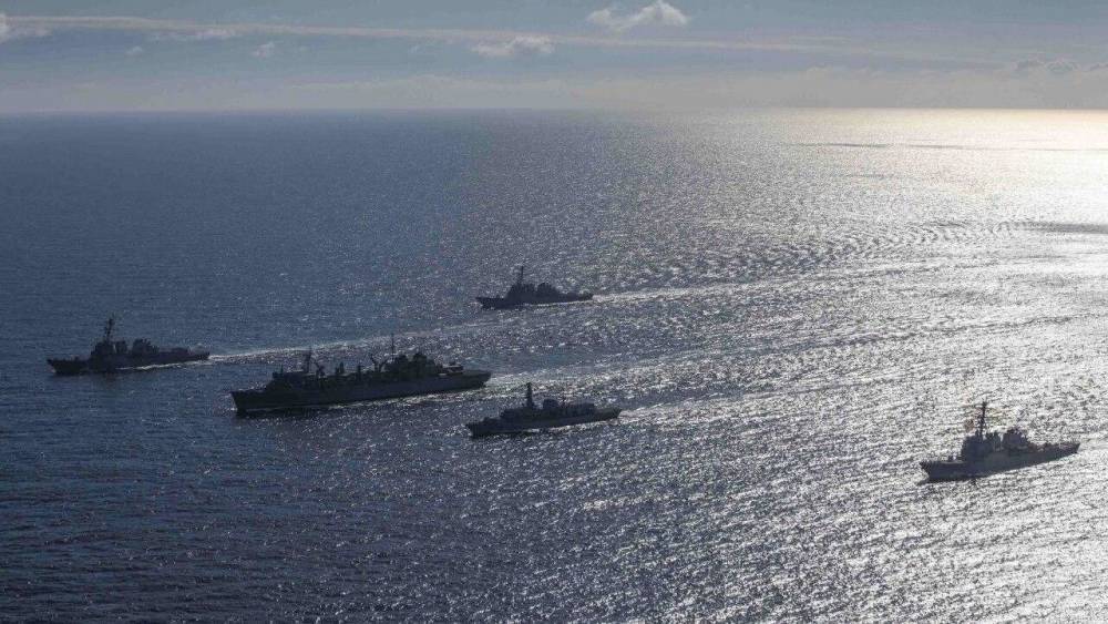 Захарова сообщила об угрозе миру из-за учений ВМС США в Черном море