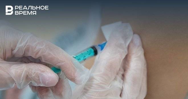 В Челнах медсестра сделала за день 120 прививок от коронавируса