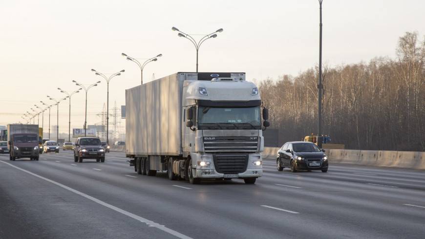 Движение по МКАД для грузовиков свыше 12 тонн закроют с 20 по 22 февраля