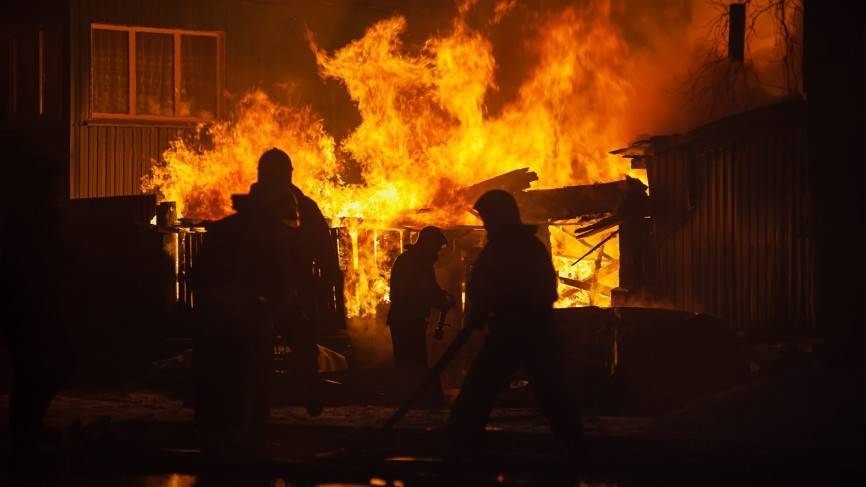 Пожар в жилом доме в Кирове унес жизни пяти человек