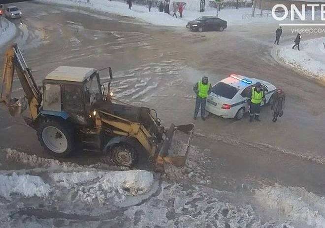 В Рязани затопило улицу Каширина, движение перекрыли