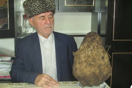 Житель Ингушетии поставил рекорд, вырастив свеклу весом 7 кг