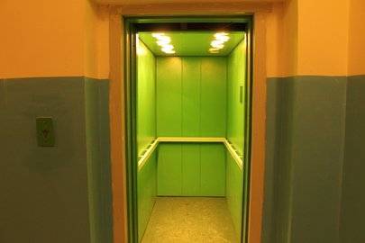 В Уфе жильцы многоквартирного дома несколько месяцев жили без лифта