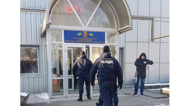 Из-за нанесения ущерба на 2 млн грн: в Николаеве проходят массовые обыски у чиновников сферы ЖКХ