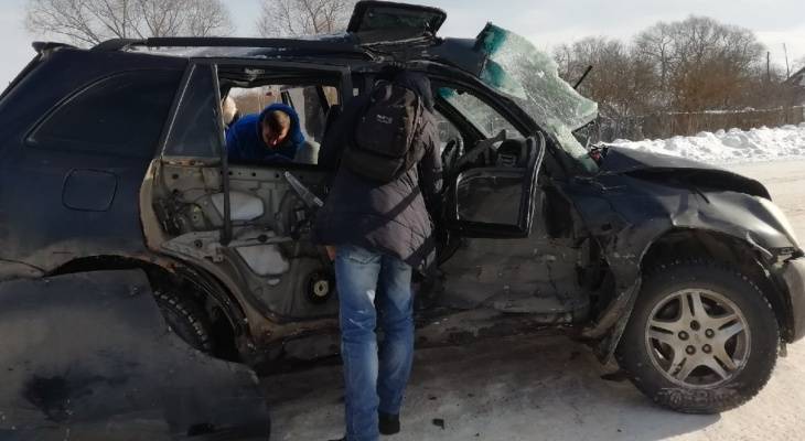 Людей тащили из фрагментов авто: девушки в больнице после ДТП с автобусом под Ярославлем. Видео