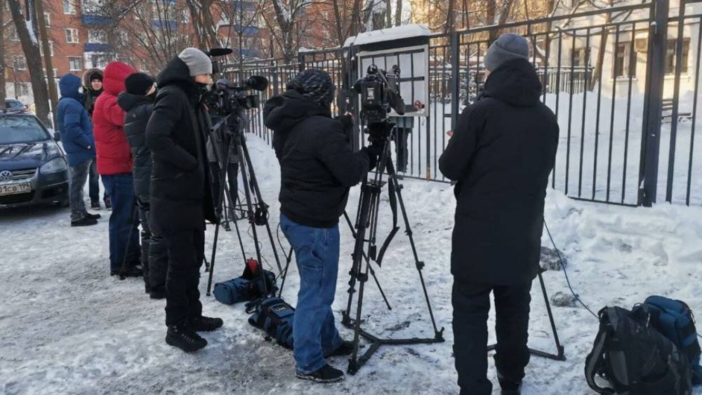 На судебное заседание по делу Навального прибыли около 80 журналистов