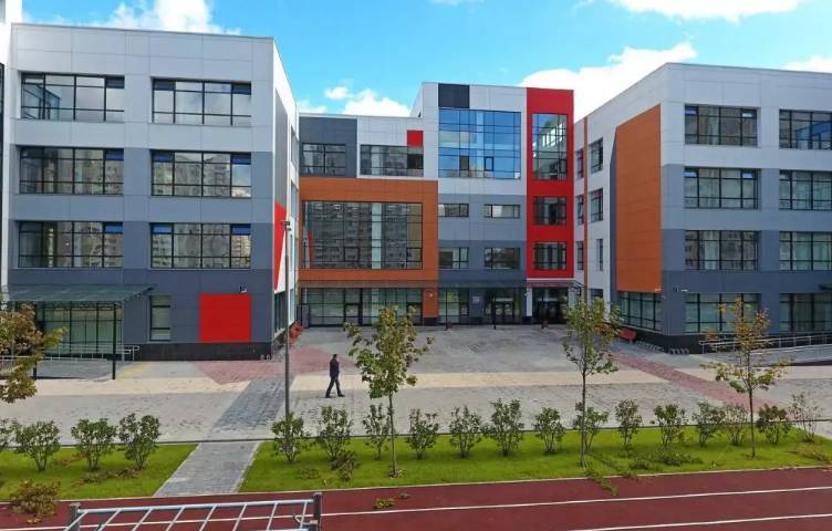 В Алтайском крае в 2021 году на строительство школ будет выделено более миллиарда рублей