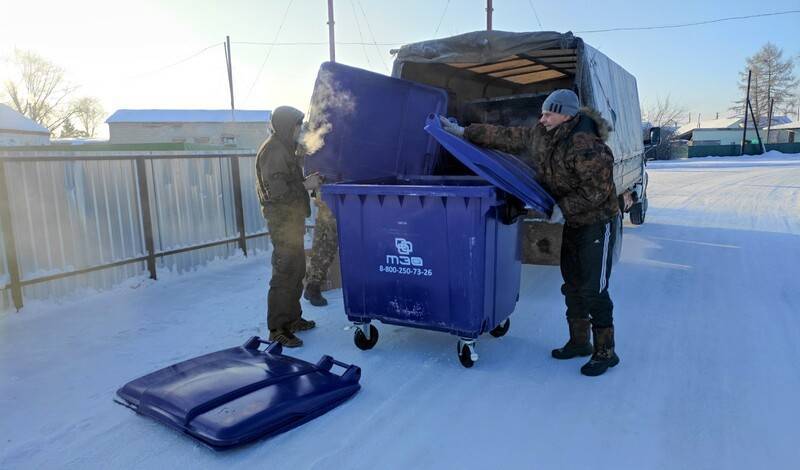 Более 350 современных мусорных баков установлено в 2 районах Тюменской области