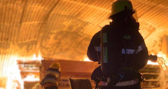 Сильный пожар в Местии – горит жилой дом