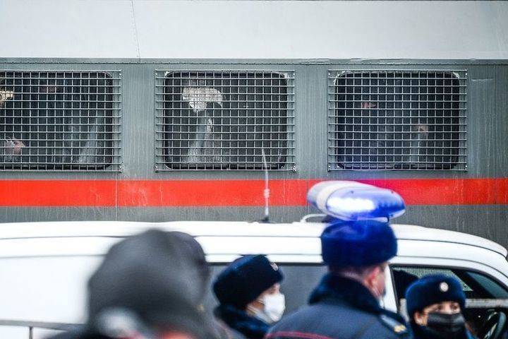 Стало известно, сколько человек задержали в Астрахани на несанкционированных митинах в поддержку Навального