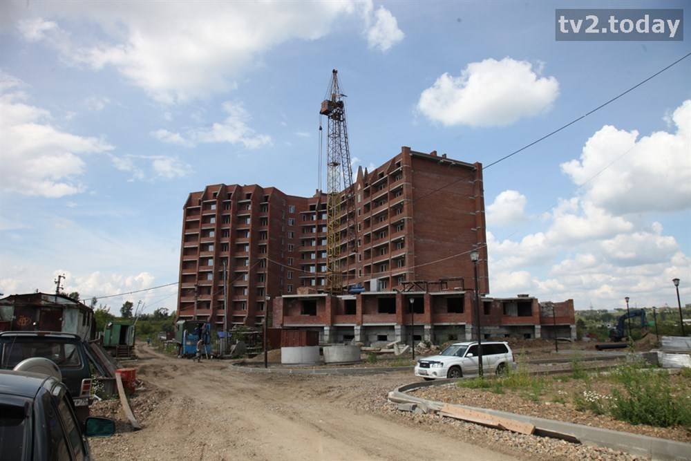 На достройку проблемного дома на Нижнем, 49 выделят еще 300 млн рублей