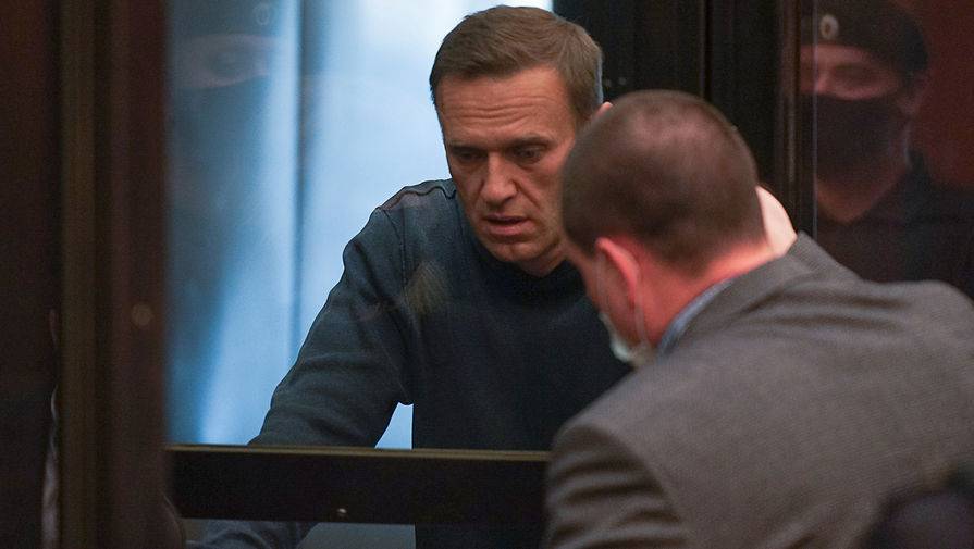 Навальный получил замечание от судьи